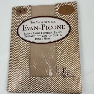 Evan Picone Sheerest Sheer Bone Satiny Sandalfoot Panty Hose sz Small New